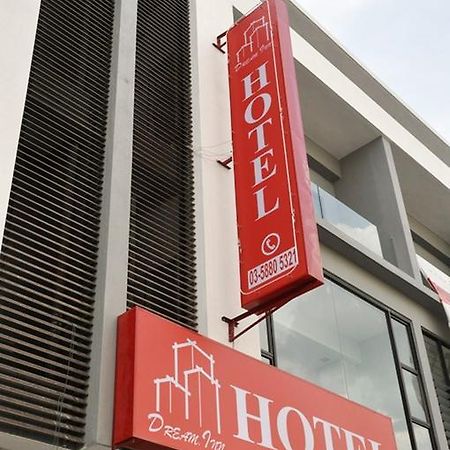 Dream Inn Hotel Bandar Mahkota Cheras Buitenkant foto